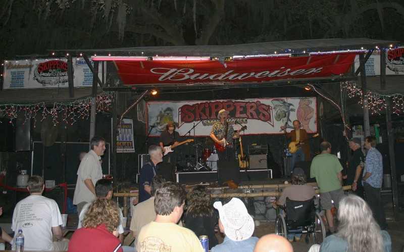 webb09-crowd1.jpg