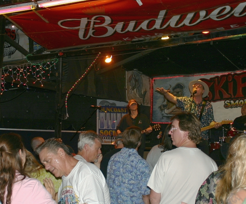 webb51-crowd16.jpg